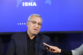 بهرام عیناللهی وزیر بهداشت و درمان درغرفه ایسنا - چهارمین روز نمایشگاه رسانههای ایران