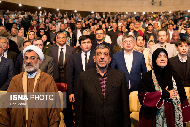 اختتامیه جشنواره صنایع دستی فجر برگزار شد/ سروهای سیمین در دست هنرمندان ایرانی و خارجی