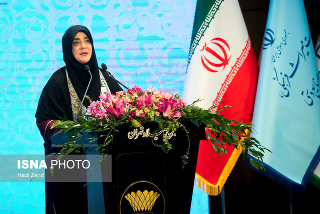 اختتامیه جشنواره صنایع دستی فجر برگزار شد/ سروهای سیمین در دست هنرمندان ایرانی و خارجی