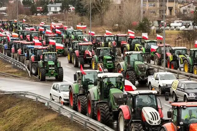 کشاورزان لهستانی گذرگاه‌ها به اوکراین را مسدود کردند