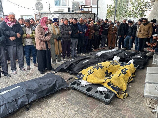 تعداد شهدای حملات صهیونیستها به منازل مسکونی مرکز و جنوب غزه به ۶۰ نفر رسید