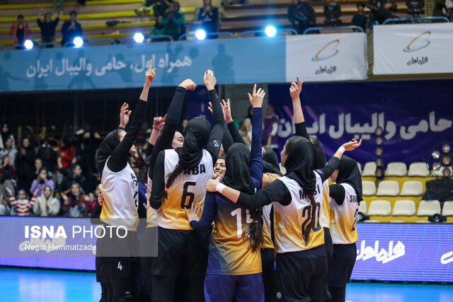 عکس آرشیوی است برد مهرسان در فینال والیبال زنان+ویدیو/ قهرمانی به بازی سوم کشید