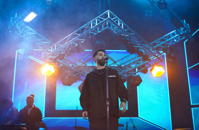 ببینید/ شبی که آهنگهای علی یاسینی را مخاطبانش انتخاب کردند