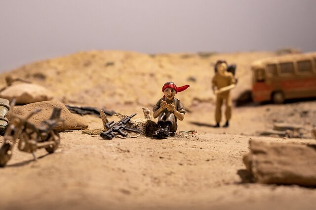 با پررویی کار میکنم