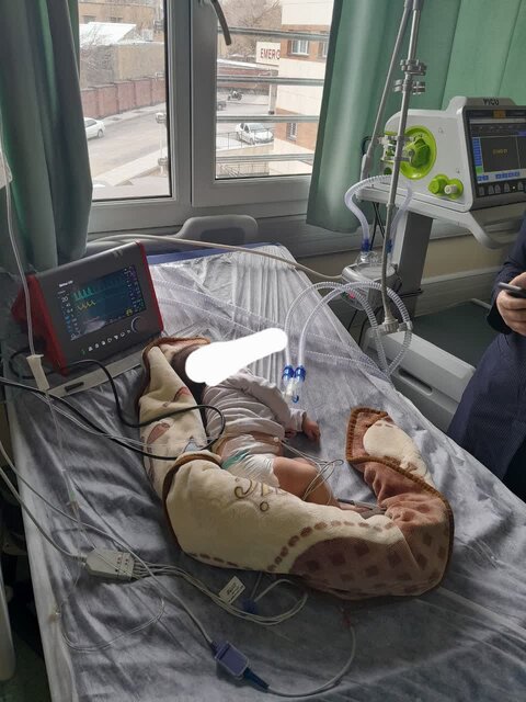 اعزام نوزاد ۲ ماهه همدانی با جت فالکن اورژانس به تهران