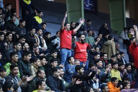 تماشاگران دیدار والیبال نیان الکترونیک مشهد و سایپا تهران