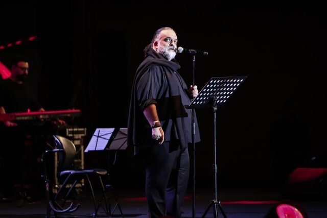 روزبه بمانی و علیرضا عصار تماشاچیان را غافلگیر کردند روزبه بمانی و علیرضا عصار تماشاچیان را غافلگیر کردند