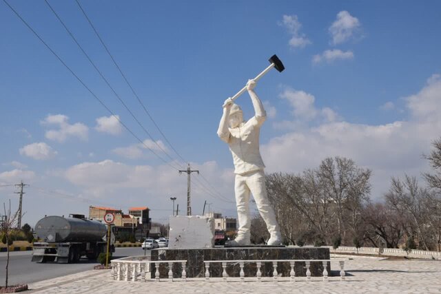 اولین سمپوزیوم بینالمللی مجسمههای سنگی نیمور افتتاح شد