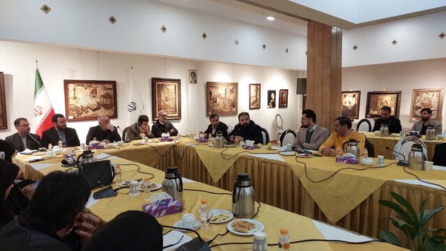 در گذشته به مدیران فرهنگی کمکارکرد، کدوی طلایی میدادیم!