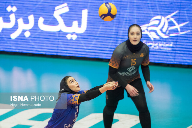 عکس آرشیوی است لیگ برتر والیبال زنان آغاز شد