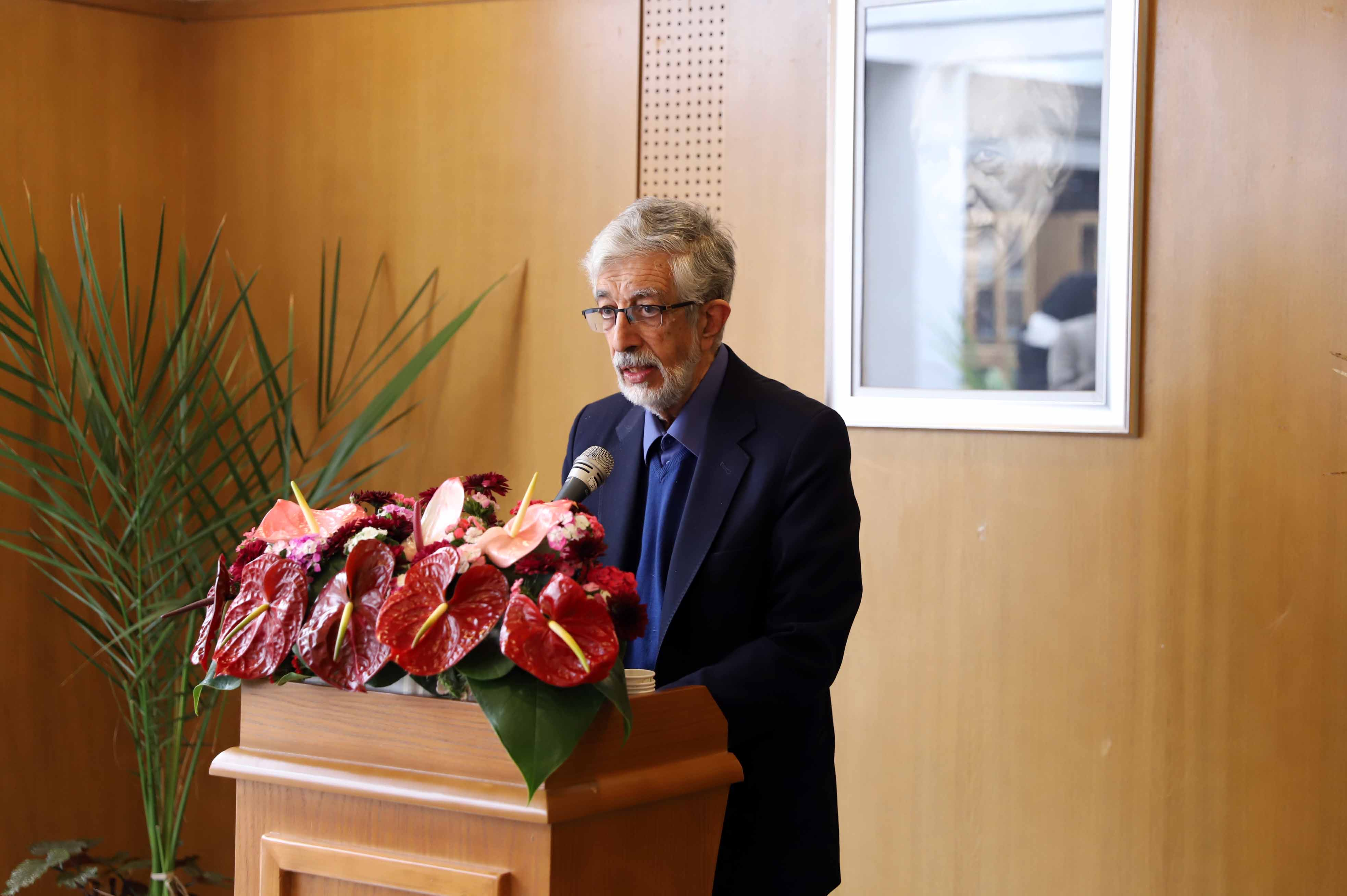 ما آذربایجانیها نبودیم، چه کسی از زبان فارسی دفاع میکرد؟!