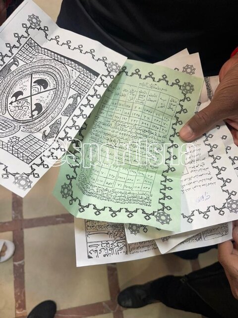 کشف کاغذهای عجیب در رختکن پرسپولیس! + عکس