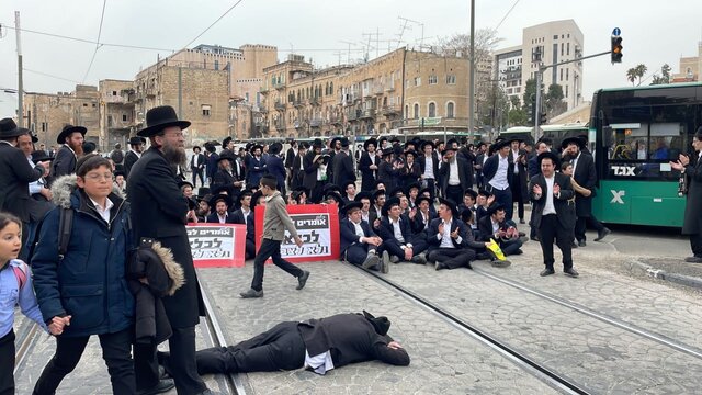 گالانت تصویب قانون جدید سربازی شامل حریدیها را خواستار شد