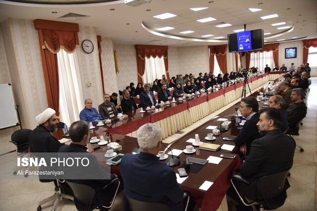 غربیها با کارنامه ننگین خود در زمینه مشارکت انتخاباتی، مدعی دموکراسی هستند