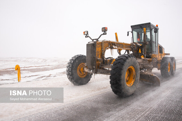عکس تزئینی است آمادهباش کامل راهداری فارس برای هشدار قرمز هواشناسی/ ۸۰۰ راهدار در محورها مستقر شدند