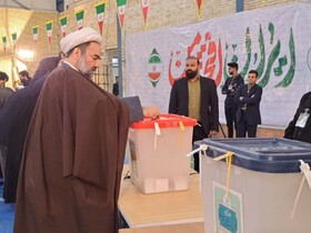 استاندار و نماینده ولی‌فقیه در سیستان‌وبلوچستان رای خود را به صندوق انداختند