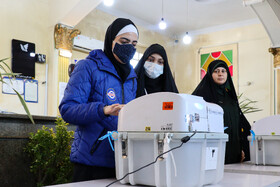 حضور مردم رشت در محل صندوق اخذ رای 