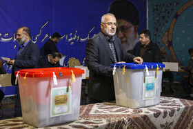 حضورسیدمحمدتقی شاهچراغی  پای صندوق رای در وزارت کشور