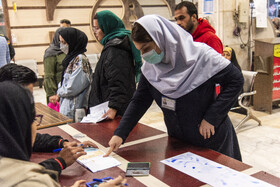 حضور مردم پای صندوق های اخذ رای در ساری