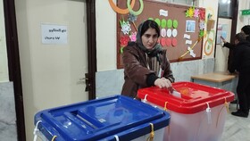 حضور مردم پای صندوق های اخذ رای در اردبیل