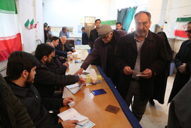 حضور مردم پای صندوق های اخذ رای در اردبیل