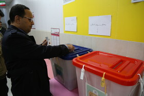 حضور مردم پای صندوق های اخذ رای در اردبیل