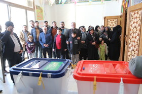 حضور مردم پای صندوق های اخذ رای در اردبیل