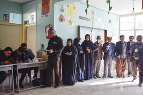 حضور مردم شهرکرد در محل اخذ رای