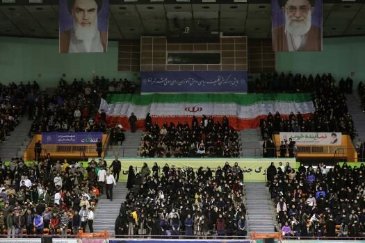 دانش آموزان دوره متوسطه در انتخابات نقش مهمی دارند دانش آموزان دوره متوسطه در انتخابات نقش مهمی دارند