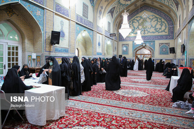 حال و هوای حرم مطهر رضوی در روز انتخابات