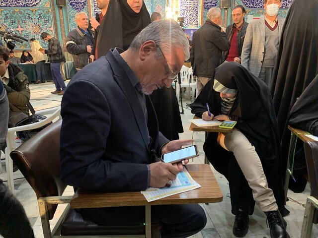 طلایی نیک: حضور اقشار مختلف در انتخابات به معنای انسجام ملت ایران است طلایی نیک: حضور اقشار مختلف در انتخابات به معنای انسجام ملت ایران است