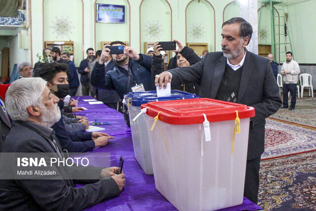 آمدیم پای صندوق تا بمانید پای وعدهها