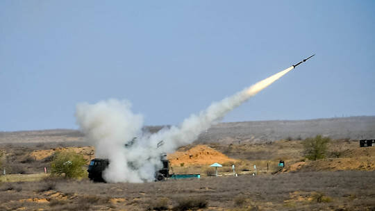 سامانه موشکی دفاع هوایی پنتسیر-اس روسیه موجی از حملات پهپادی به کریمه را خنثی کرد