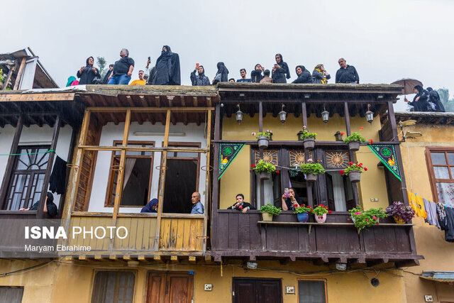 تاخیر آفتاب در شهر گلهای شمعدانی