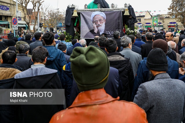 پیکر مرحوم آیت‌الله امامی کاشانی در دارالزهد حرم مطهر رضوی آرام گرفت