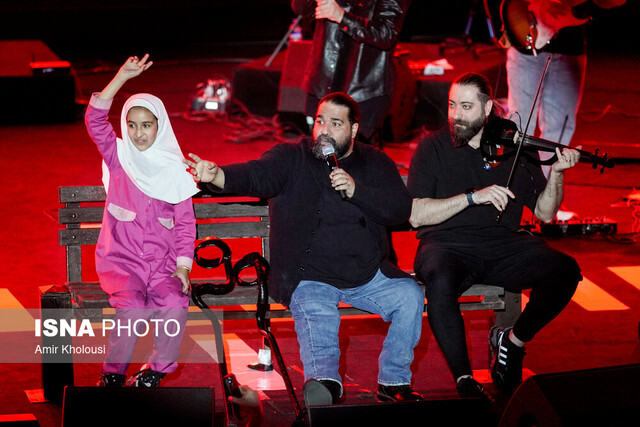 کودکانی که عمو پورنگ را نمیشناختند و آهنگ مورد علاقهای نداشتند!