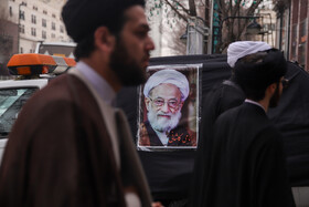 تشییع پیکر آیتالله امامی کاشانی در حرم مطهر رضوی