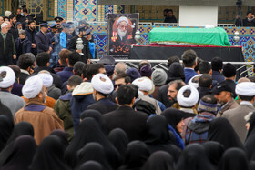 تشییع پیکر آیتالله امامی کاشانی در حرم مطهر رضوی