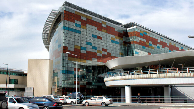 فرودگاه زوارتنوتس ایروان ارمنستان خواستار خروج نیروهای روس از فرودگاه ایروان شد