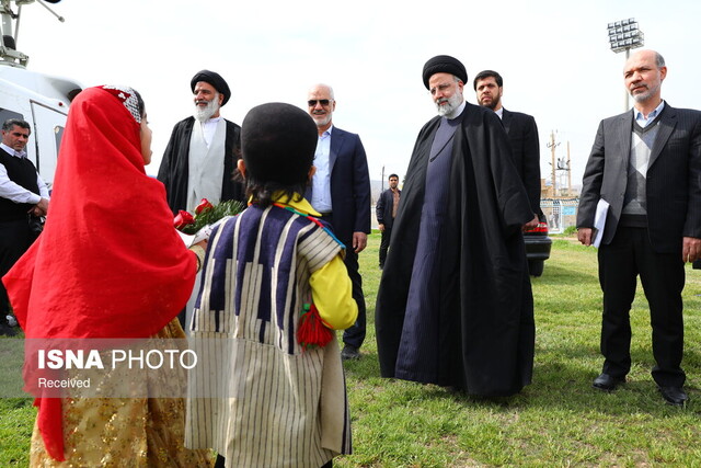 شهید رئیسی در ایذه بهترین لحظهها برای شهید رئیسی، زمانی بود که بین مردم بود