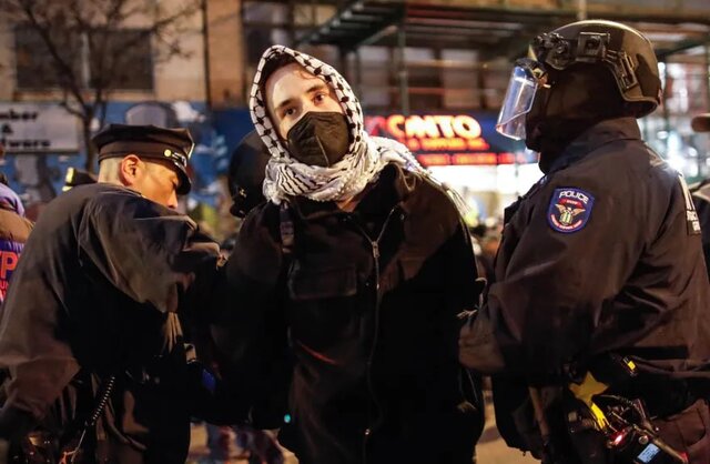 تظاهرات حامیان فلسطین در نیویورک با دستگیری دهها معترض همراه شد