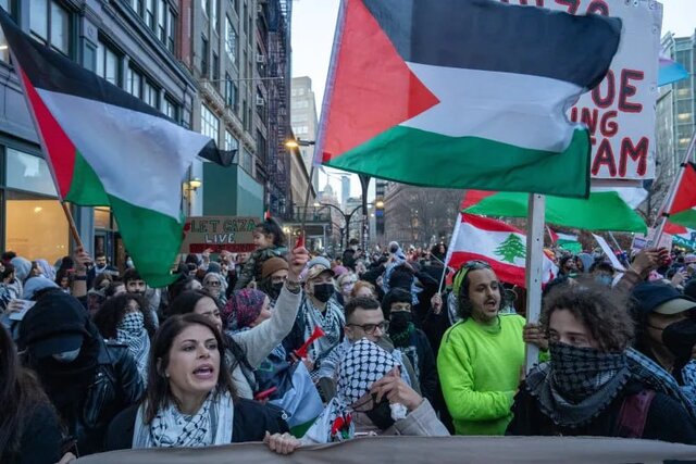تظاهرات حامیان فلسطین در نیویورک با دستگیری دهها معترض همراه شد
