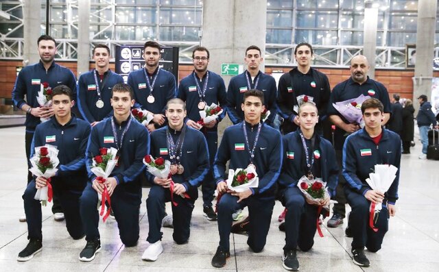 شناگر قابل داریم آب نداریم! شناگر قابل داریم آب نداریم!