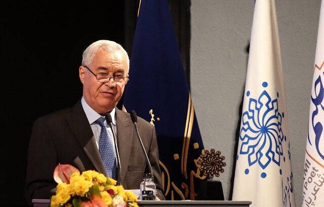 در اختتامیه بزرگداشت نظامی چه گذشت؟