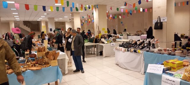 برپایی نمایشگاه بهاره در ملایر