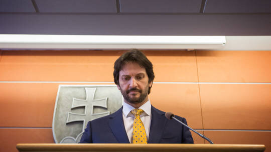 وزیر دفاع اسلواکی وزیر دفاع اسلواکی: ناتو نباید از خط قرمز درباره اوکراین عبور کند