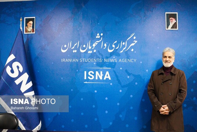 هنر را برای اسلام انجام میدهم / چرا انجمن خوشنویسان قرآنِ تراز ارائه نکرده است!؟