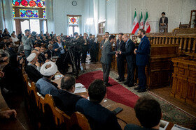 محمدباقر قالیباف، رئیس مجلس شورای اسلامی در آیین اعطای نخستین جایزه ملی قانون