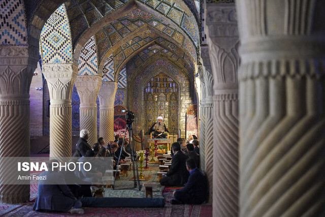 عکس تزیینی است باید بتوانیم با مخاطبی که در میدان یا پشت خاکریز نبرد فرهنگی است حرف بزنیم