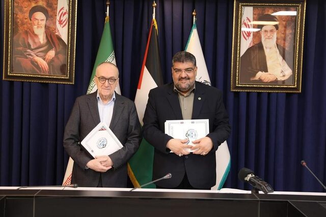 امضای تفاهمنامه همکاری حقوقی میان مرکز وکلا و وکیل فرانسوی حامی فلسطین امضای تفاهمنامه همکاری حقوقی میان مرکز وکلا و وکیل فرانسوی حامی فلسطین